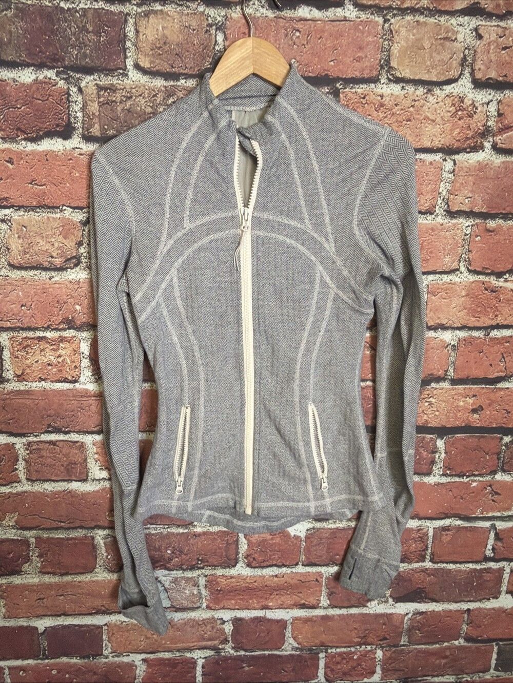 Lululemon Define Jacket Women’s 4 Gray/Black Herringbone Full Zip Thumbholes
